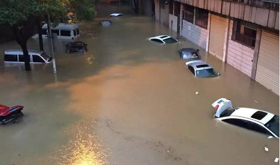 上海汽车报废回收:下雨天保养汽车方法